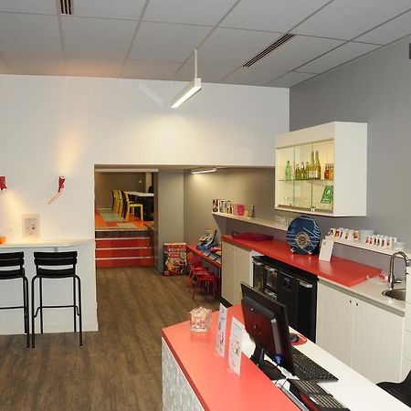 Ibis Styles Chambery Centre Gare Hotel Екстериор снимка