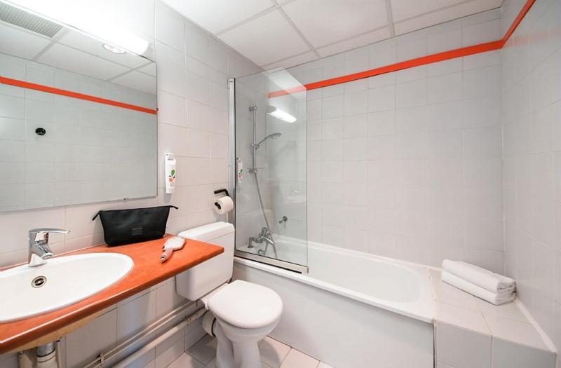 Ibis Styles Chambery Centre Gare Hotel Екстериор снимка